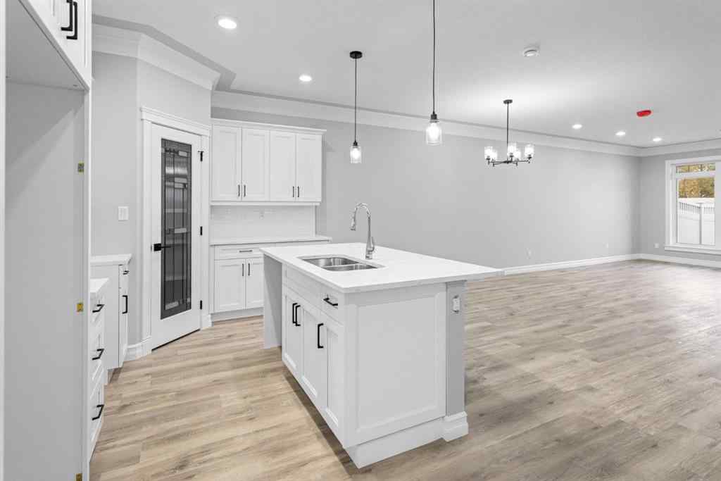 MLS® A2238765 - 3303 50A Street Close  in Creekview Camrose, Residential