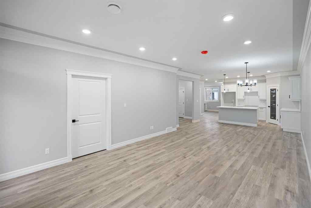 MLS® A2238765 - 3303 50A Street Close  in Creekview Camrose, Residential