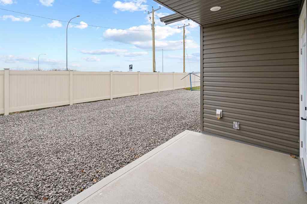 MLS® A2238765 - 3303 50A Street Close  in Creekview Camrose, Residential