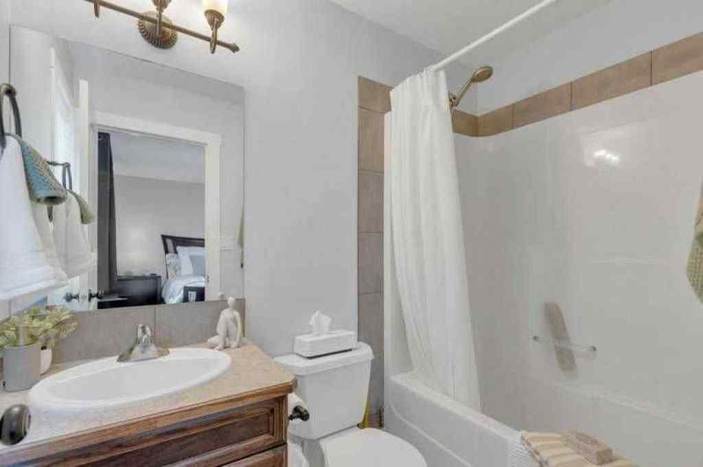 MLS® A2238785 - 3 Liberty Place  in Lakeway Landing Sylvan Lake, Residential