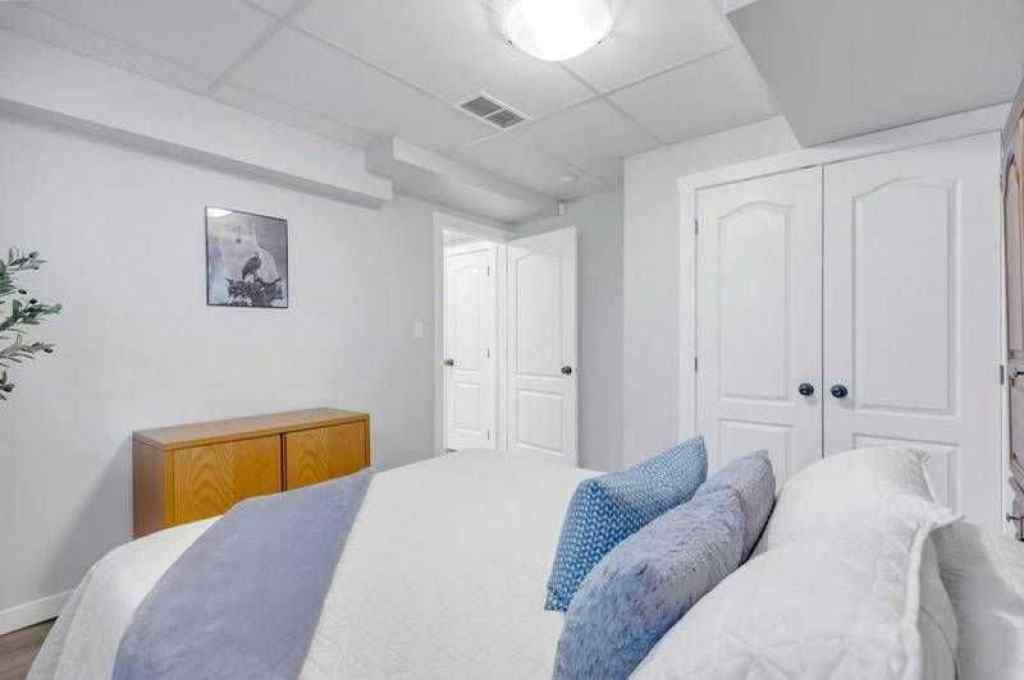 MLS® A2238785 - 3 Liberty Place  in Lakeway Landing Sylvan Lake, Residential
