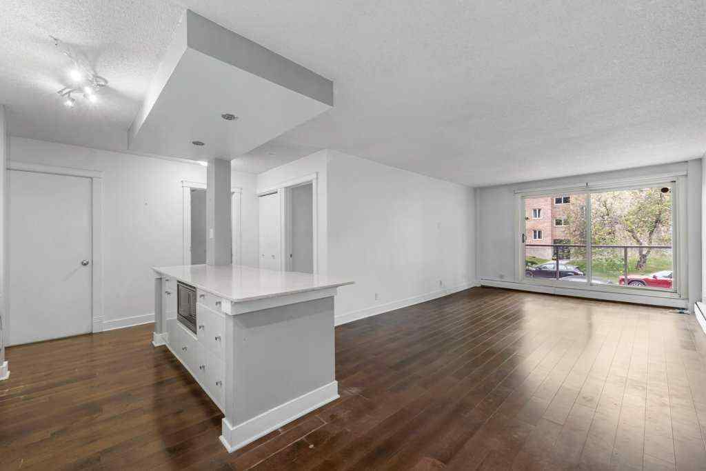 MLS® A2238786 - Unit #204 501 57 Avenue SW in Windsor Park Calgary, Residential