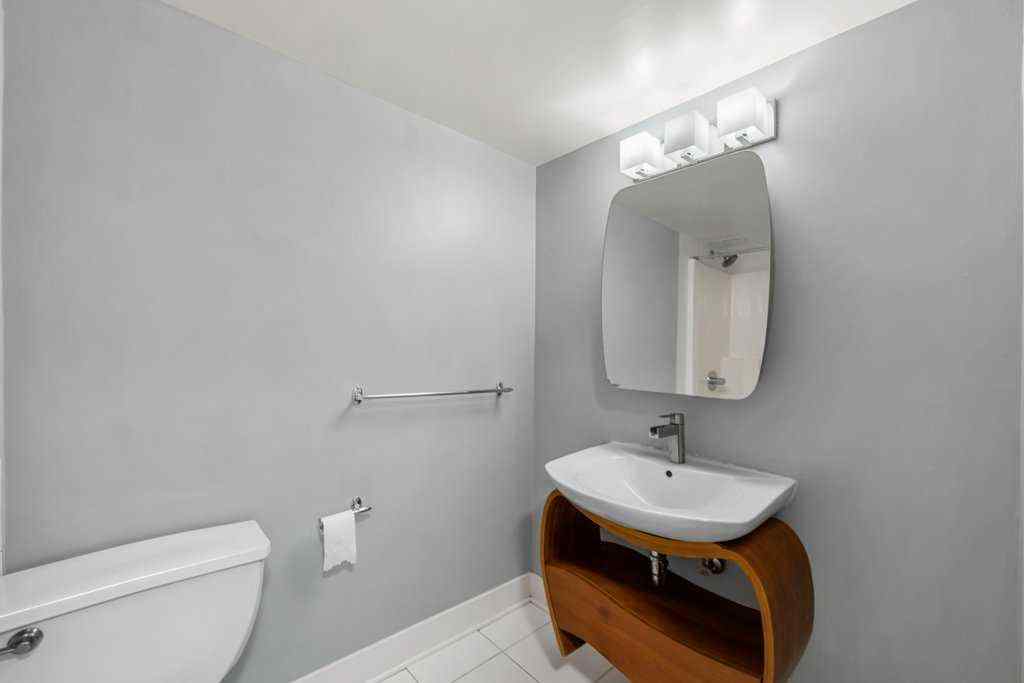 MLS® A2238786 - Unit #204 501 57 Avenue SW in Windsor Park Calgary, Residential