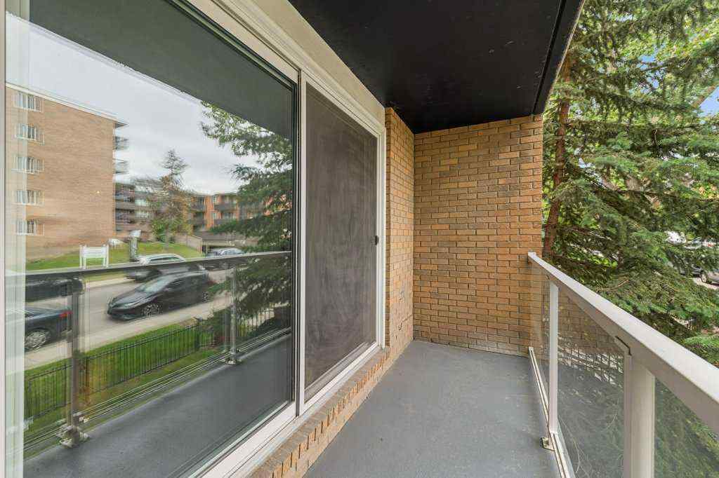 MLS® A2238786 - Unit #204 501 57 Avenue SW in Windsor Park Calgary, Residential