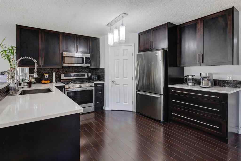 MLS® A2238800 - 6 Hidden Creek Rise NW in Hidden Valley Calgary, Residential