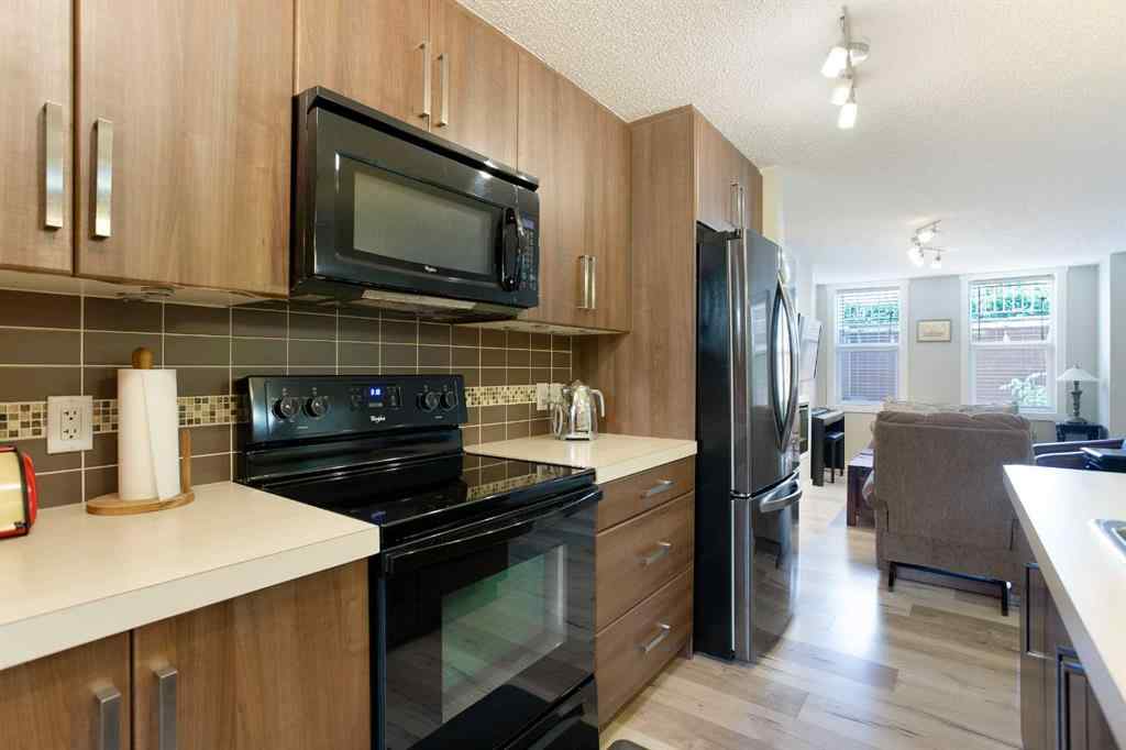 MLS® A2238801 - 416 Mckenzie Towne Close SE in McKenzie Towne Calgary, Residential