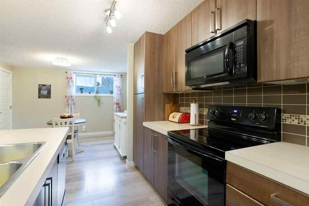 MLS® A2238801 - 416 Mckenzie Towne Close SE in McKenzie Towne Calgary, Residential