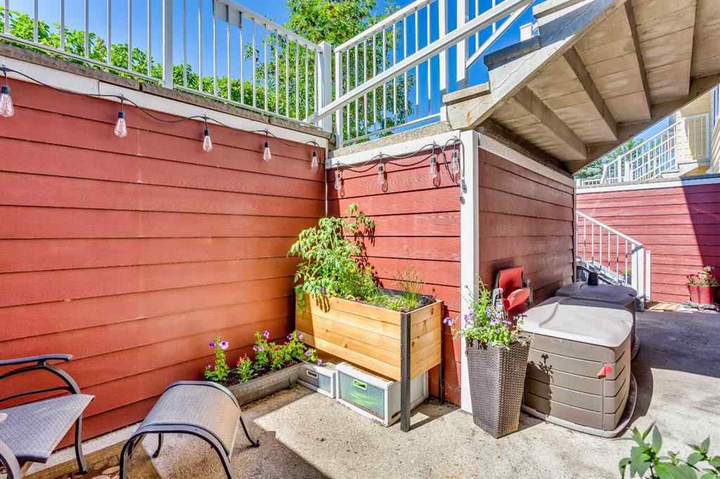 MLS® A2238801 - 416 Mckenzie Towne Close SE in McKenzie Towne Calgary, Residential
