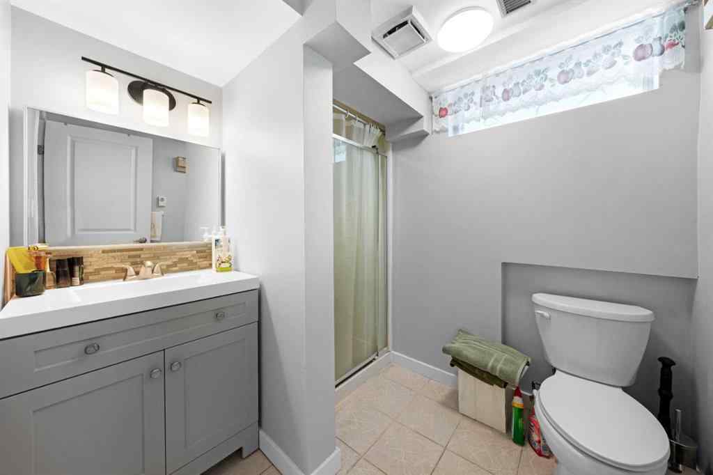 MLS® A2238851 - 5122 48 Street NW in Varsity Calgary, Residential