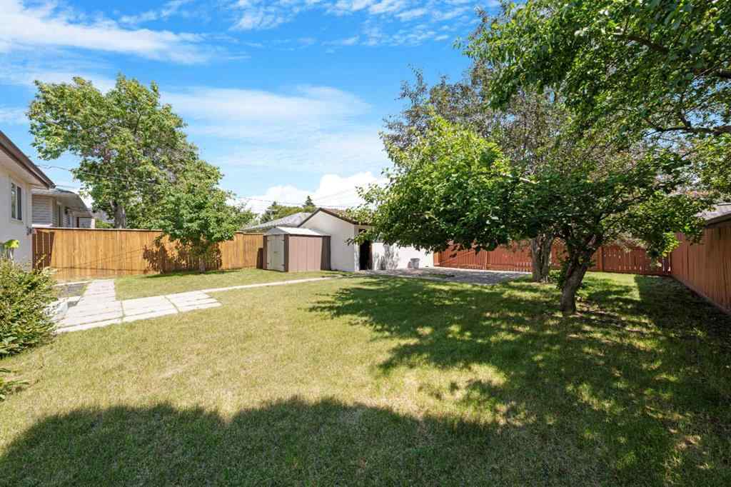 MLS® A2238851 - 5122 48 Street NW in Varsity Calgary, Residential