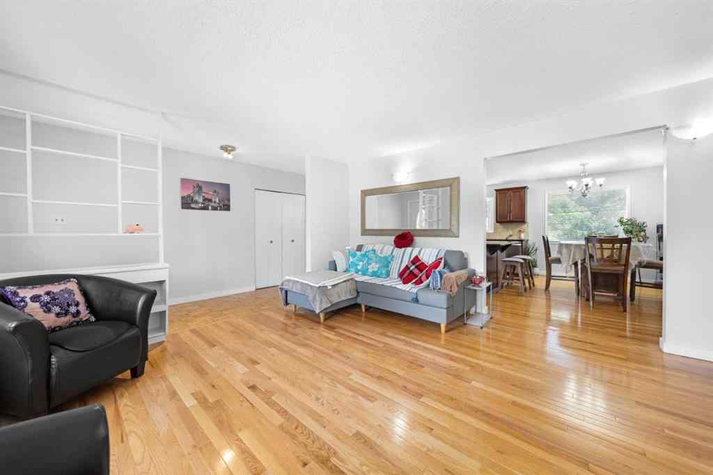 MLS® A2238851 - 5122 48 Street NW in Varsity Calgary, Residential