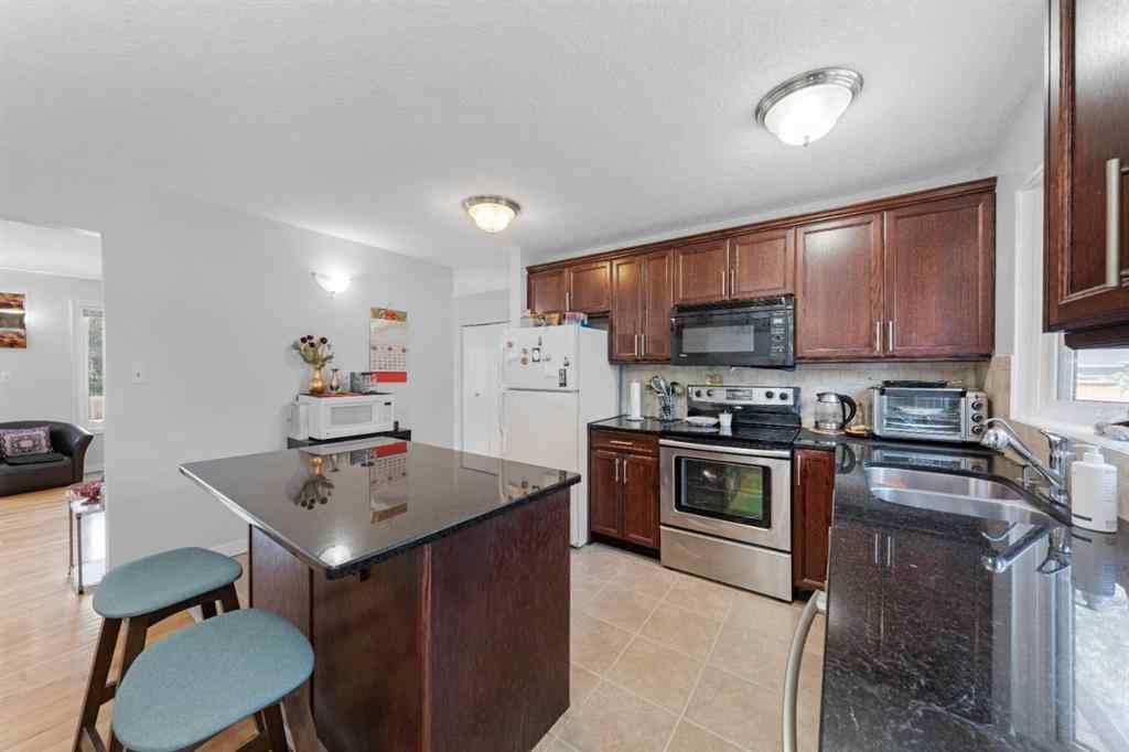 MLS® A2238851 - 5122 48 Street NW in Varsity Calgary, Residential