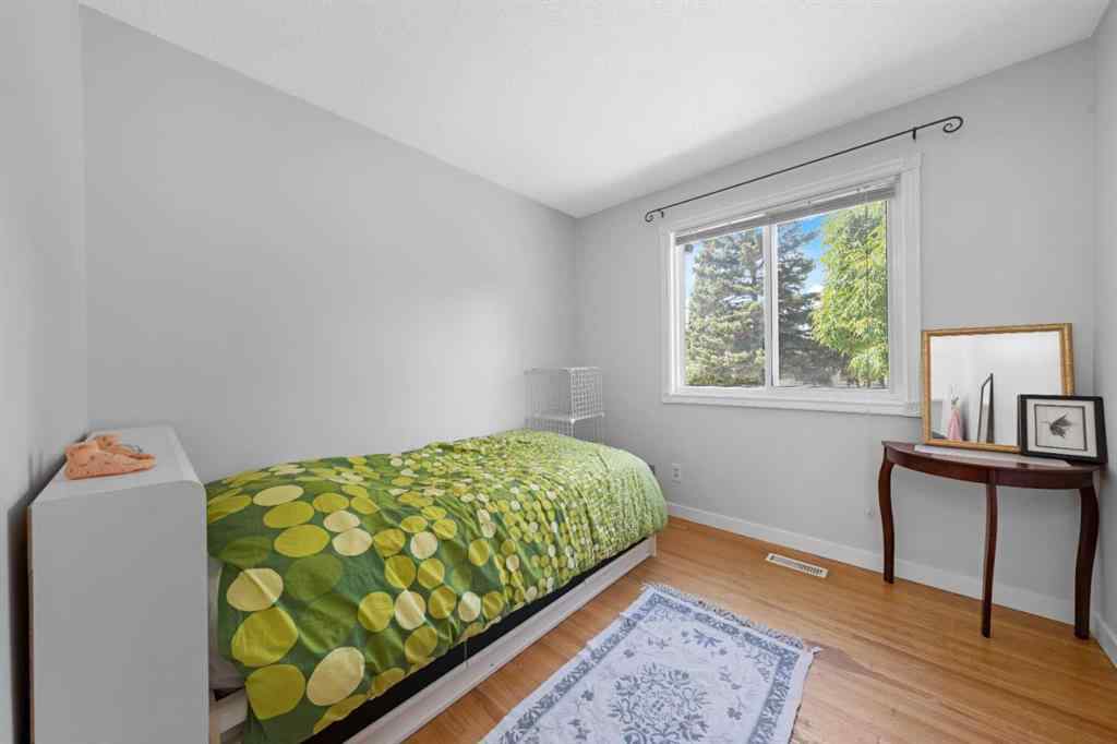 MLS® A2238851 - 5122 48 Street NW in Varsity Calgary, Residential