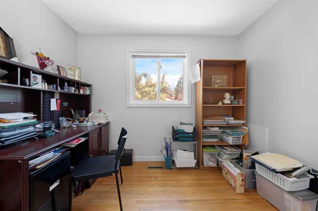MLS® A2238851 - 5122 48 Street NW in Varsity Calgary, Residential