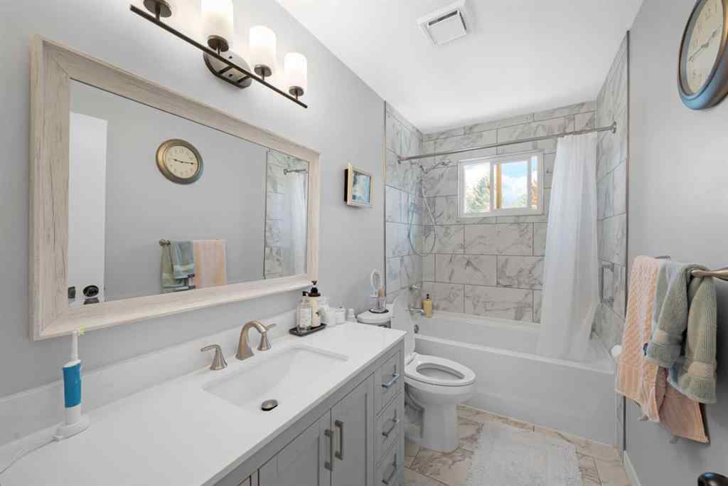 MLS® A2238851 - 5122 48 Street NW in Varsity Calgary, Residential