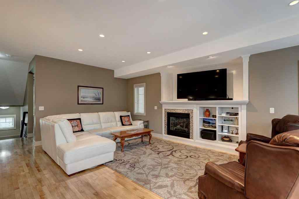 MLS® A2238878 - 1410 26A Street SW in Shaganappi Calgary, Residential
