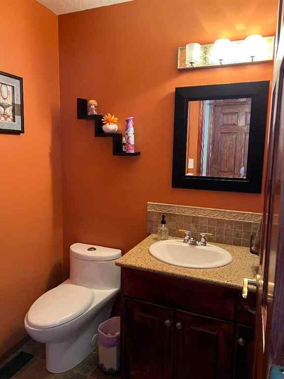 MLS® A2238886 - 302 8 Avenue  in NONE Fox Creek, Residential