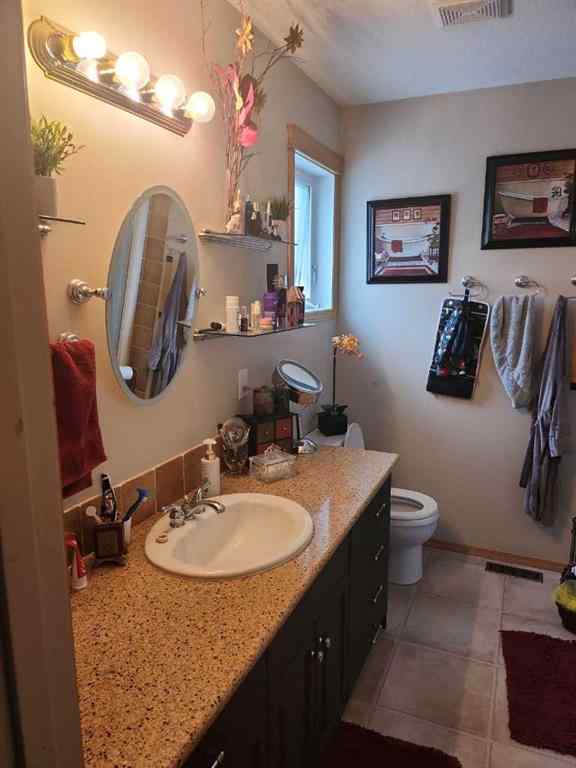 MLS® A2238886 - 302 8 Avenue  in NONE Fox Creek, Residential