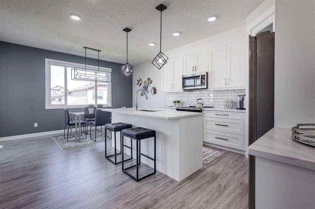 MLS® A2238925 - 4231 63 Avenue  in Bella Vista Innisfail, Residential