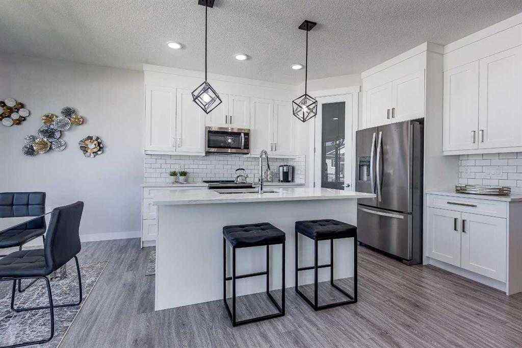 MLS® A2238925 - 4231 63 Avenue  in Bella Vista Innisfail, Residential