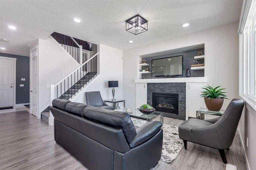 MLS® A2238925 - 4231 63 Avenue  in Bella Vista Innisfail, Residential