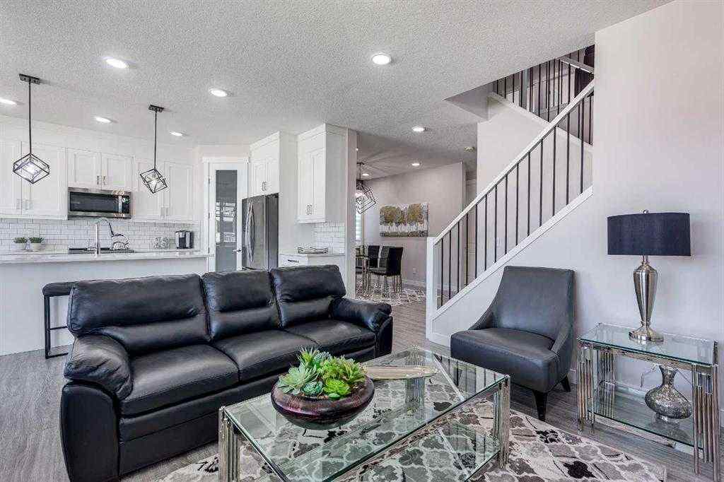 MLS® A2238925 - 4231 63 Avenue  in Bella Vista Innisfail, Residential