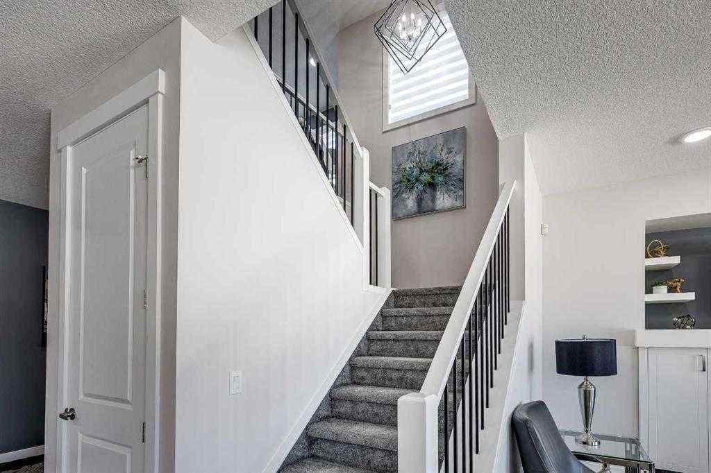 MLS® A2238925 - 4231 63 Avenue  in Bella Vista Innisfail, Residential