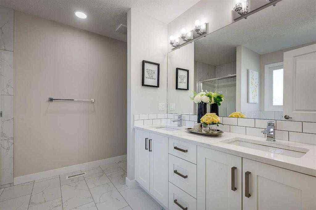 MLS® A2238925 - 4231 63 Avenue  in Bella Vista Innisfail, Residential