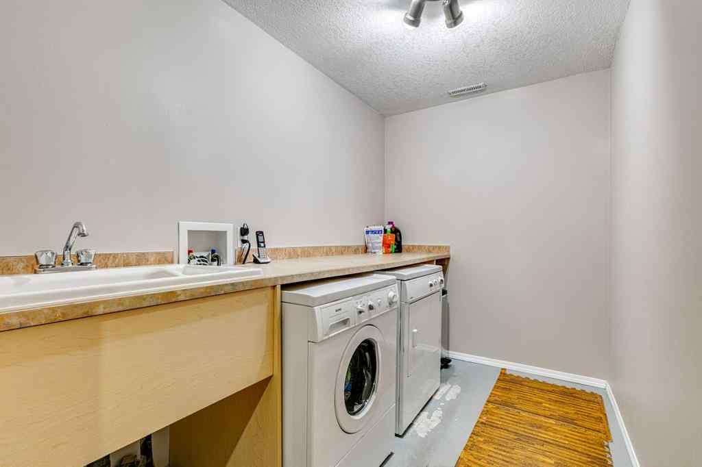 MLS® A2238928 - 214 Springmere Close  in Westmere Chestermere, Residential