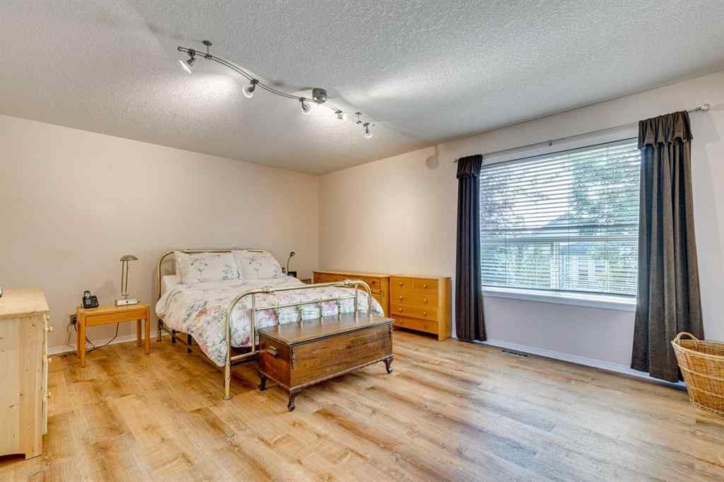 MLS® A2238928 - 214 Springmere Close  in Westmere Chestermere, Residential