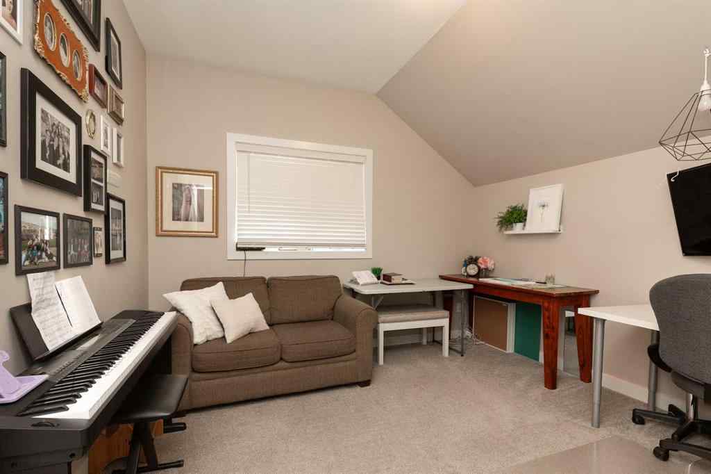 MLS® A2238937 - 1 Edgemoor Way W in NONE Lethbridge, Residential