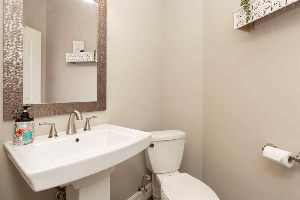 MLS® A2238937 - 1 Edgemoor Way W in NONE Lethbridge, Residential