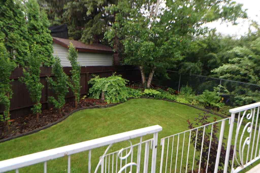 MLS® A2238974 - 5420 58A Street Crescent  in Fairway Heights Lacombe, Residential