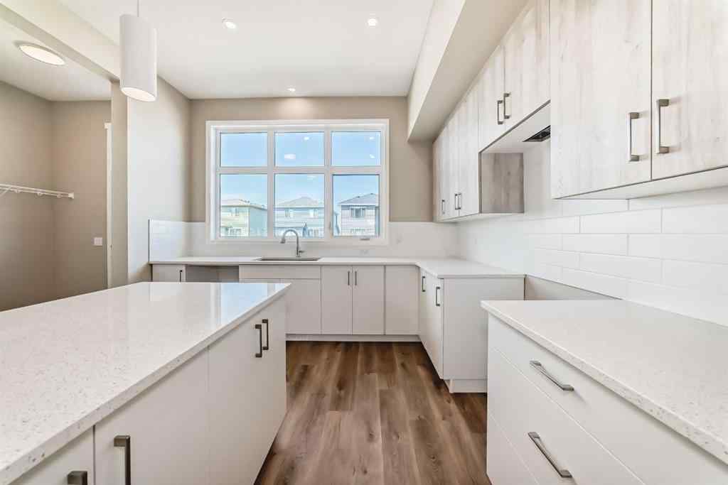 MLS® A2238995 - 385 Hotchkiss Drive SE in Hotchkiss Calgary, Residential