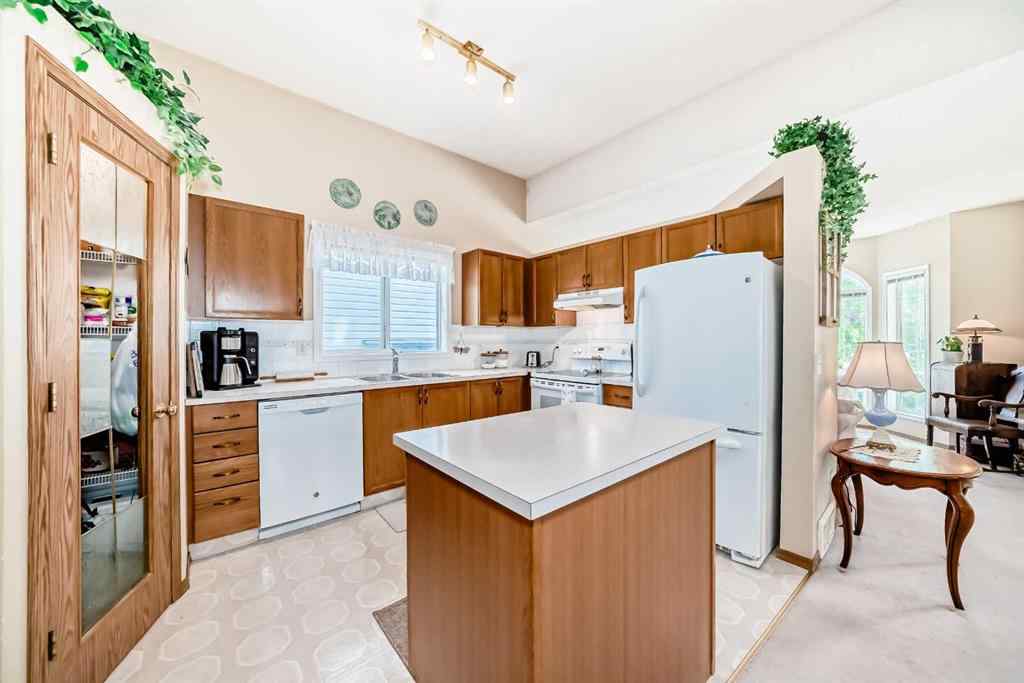 MLS® A2239012 - 76 Hidden Way NW in Hidden Valley Calgary, Residential