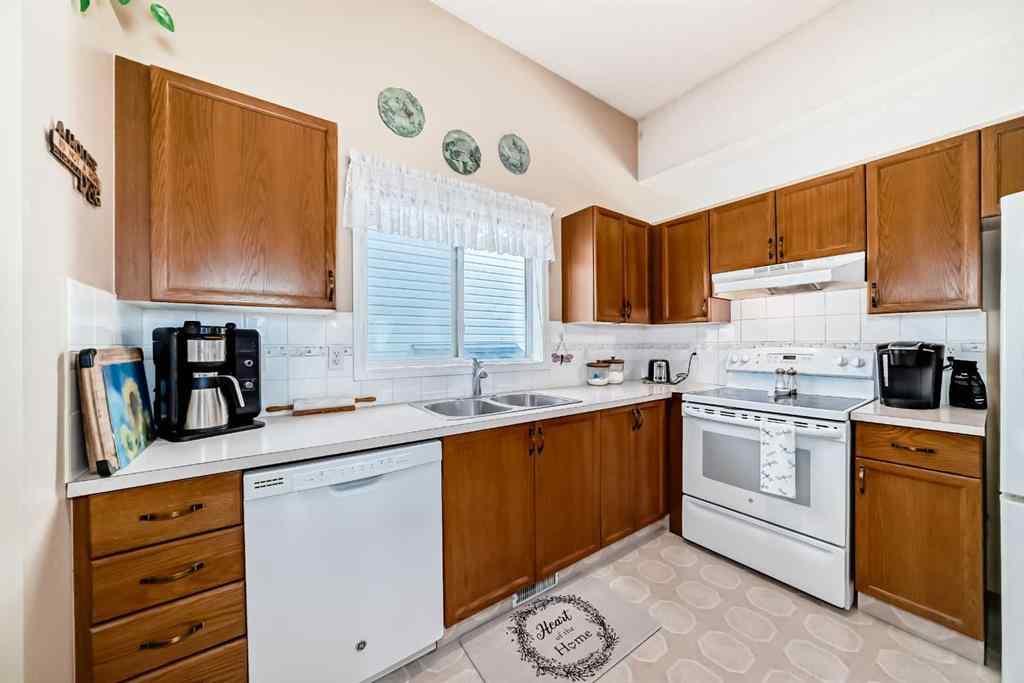MLS® A2239012 - 76 Hidden Way NW in Hidden Valley Calgary, Residential