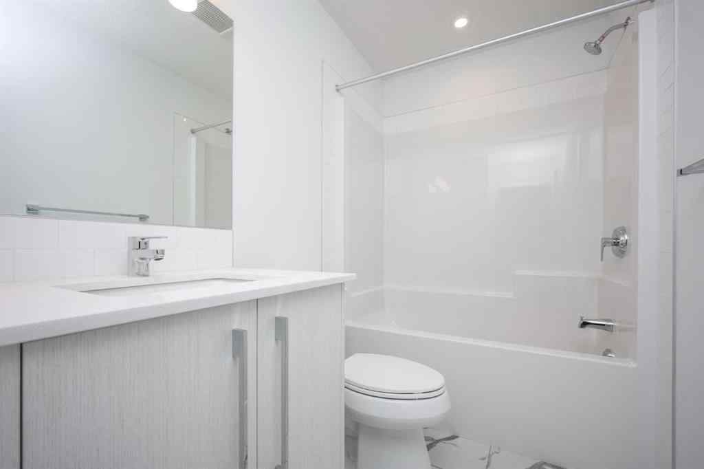 MLS® A2239017 - 1020 West Lakeview Drive  in Chelsea_CH Chestermere, Residential
