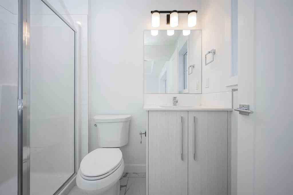 MLS® A2239017 - 1020 West Lakeview Drive  in Chelsea_CH Chestermere, Residential