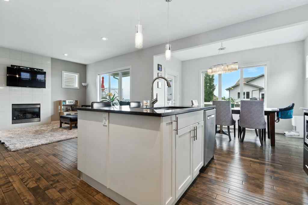 MLS® A2239029 - 7 Vancouver Crescent  in Vanier East Red Deer, Residential