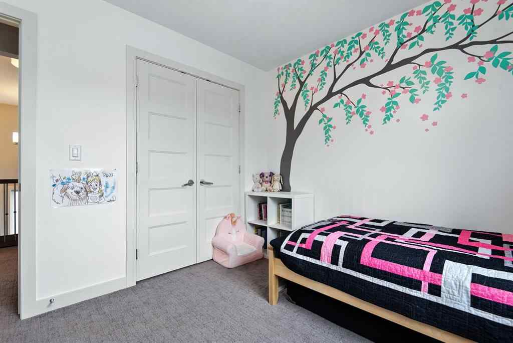 MLS® A2239029 - 7 Vancouver Crescent  in Vanier East Red Deer, Residential