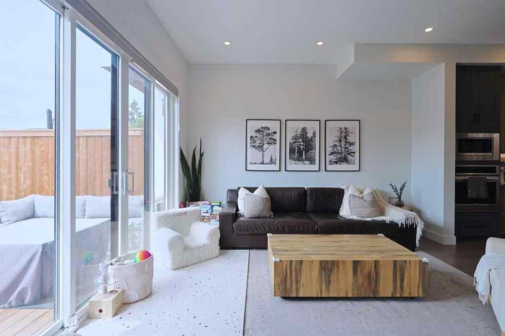 MLS® A2239042 - 2719 18 Street NW in Capitol Hill Calgary, Residential