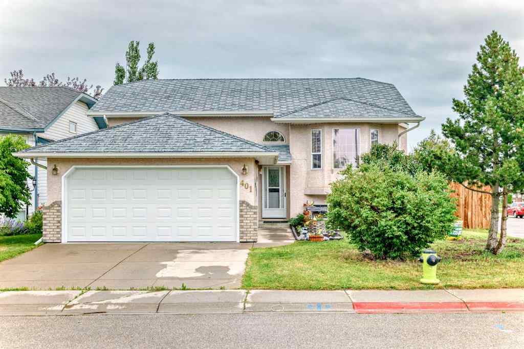 MLS® A2239045 - 401 Strathford Bay  in Strathaven Strathmore, Residential