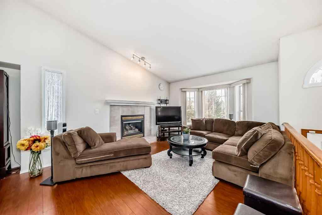 MLS® A2239045 - 401 Strathford Bay  in Strathaven Strathmore, Residential