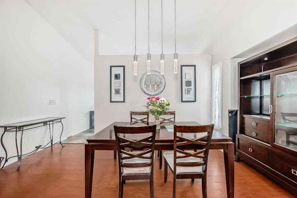 MLS® A2239045 - 401 Strathford Bay  in Strathaven Strathmore, Residential