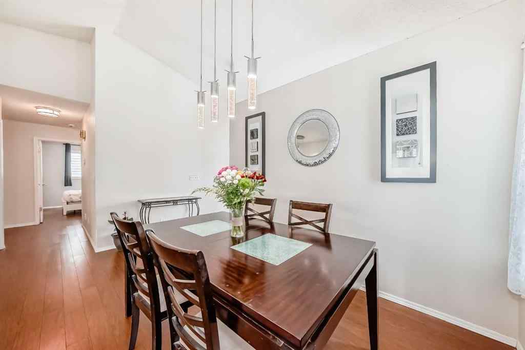 MLS® A2239045 - 401 Strathford Bay  in Strathaven Strathmore, Residential