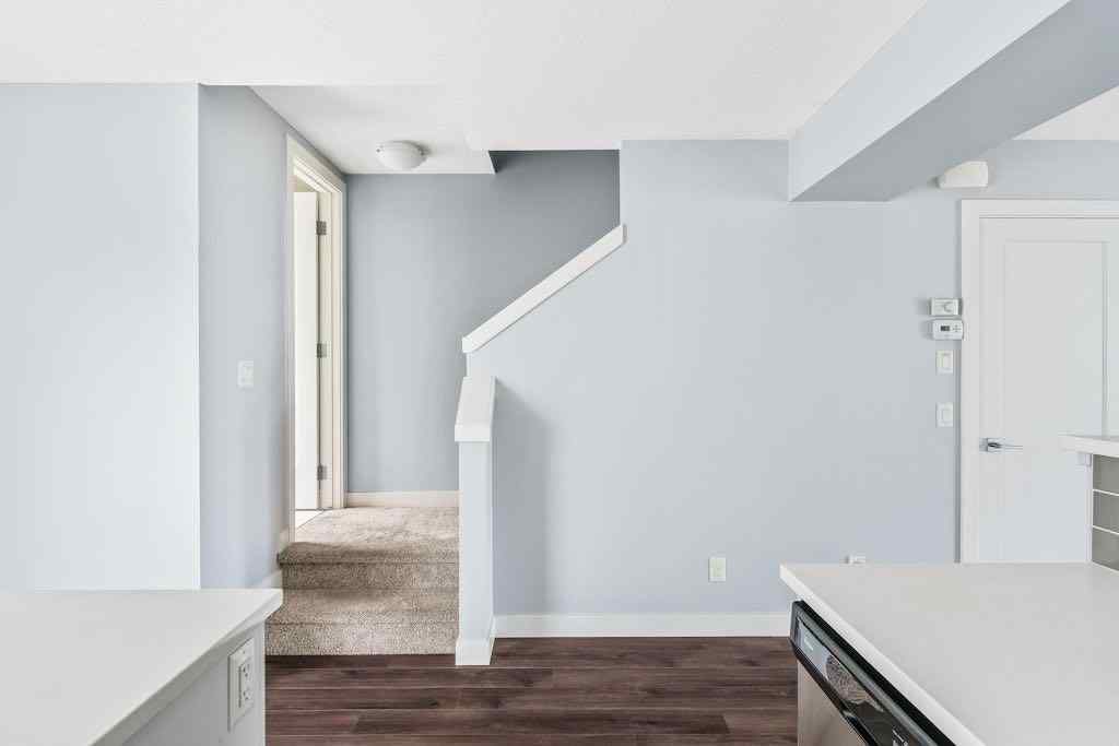 MLS® A2239060 - 4 Evanscrest Gardens NW in Evanston Calgary, Residential
