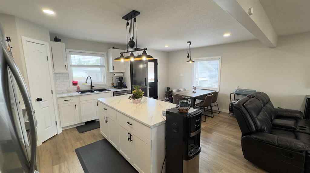 MLS® A2239062 - 906 10 Avenue  in Wainwright Wainwright, Residential