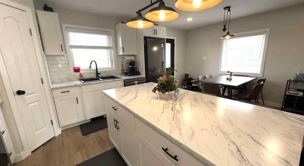 MLS® A2239062 - 906 10 Avenue  in Wainwright Wainwright, Residential