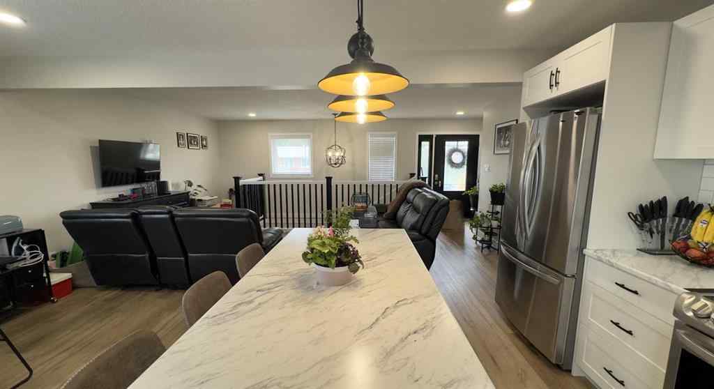 MLS® A2239062 - 906 10 Avenue  in Wainwright Wainwright, Residential