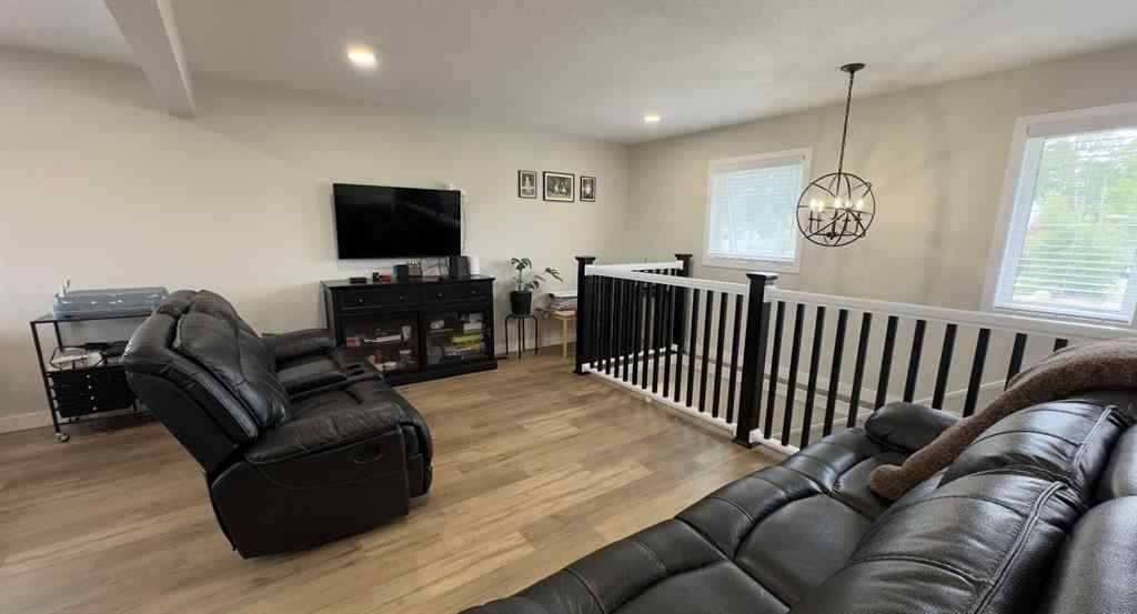 MLS® A2239062 - 906 10 Avenue  in Wainwright Wainwright, Residential